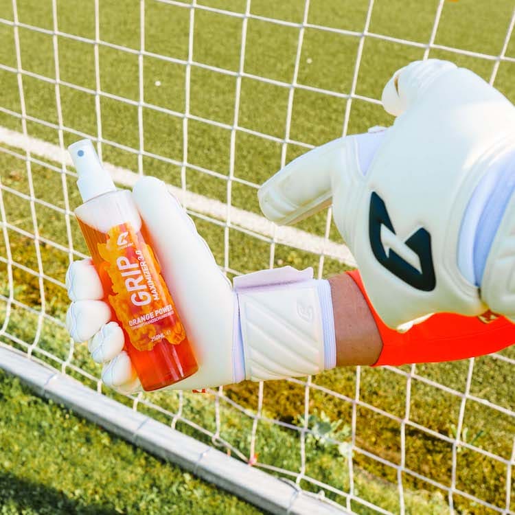 Catch_and_Keep_UK_Goalkeeper_Gloves_Grip_Maximizer_3.0_wash_gloves_clean_gloves_Goalkeeper