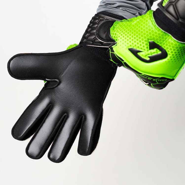 Kralle_Junior_Pro_3.0_Green_Catch_and_Keep_UK_Grip