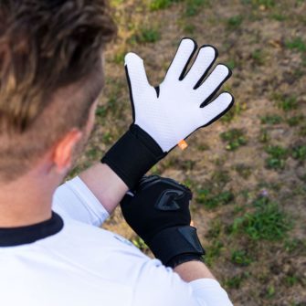 Anti_Grip_Performance_Glove_Catch_and_Keep_UK_Goalkeeper