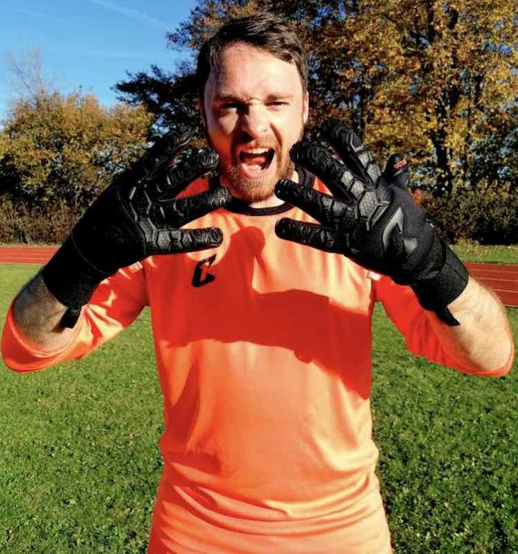 Fly_Dark_Soul_Catch_and_Keep_UK_Goalkeeper