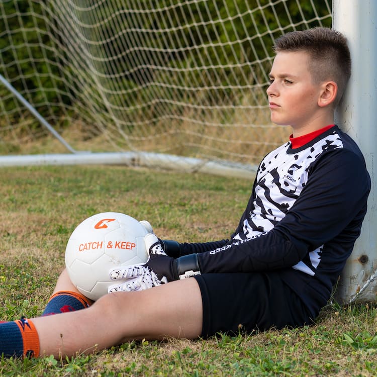 Kralle_Splash_White_Catch_and_Keep_UK_Goalkeepergloves_Children
