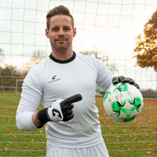 Fly_Protect_White_Fingerprotection_Catch_and_Keep_UK_Grip