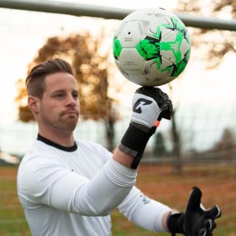 Fly_Protect_White_Fingerprotection_Catch_and_Keep_UK_Punhcingzon