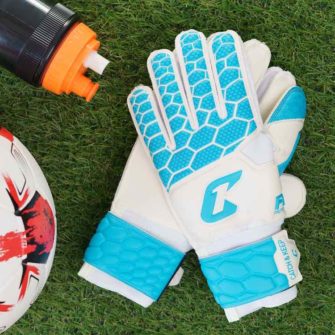 Fly_Protector_Blue_Catch_and_keep_UK_Kids_Goalkeeper_Glove_Finger_Protection_Goalkeeper